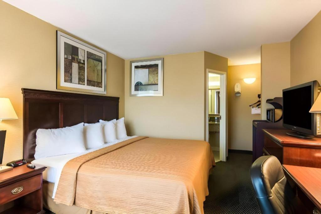 Quality Inn Manassas Exterior photo