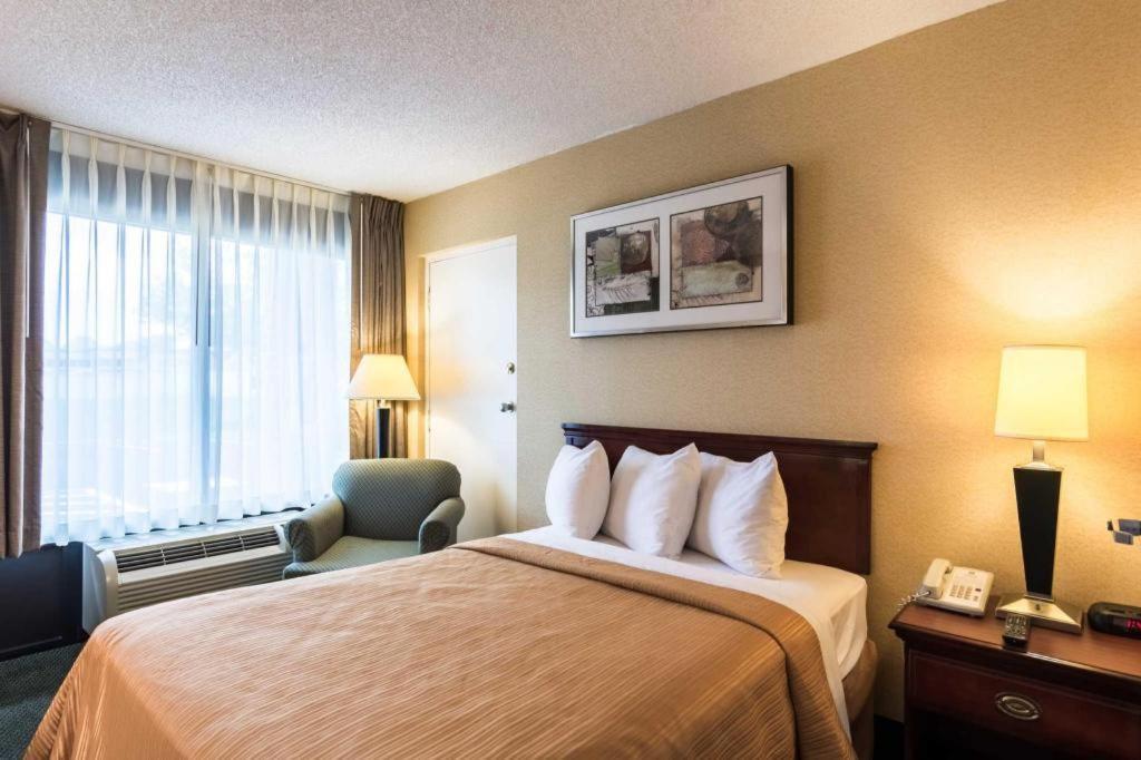 Quality Inn Manassas Exterior photo