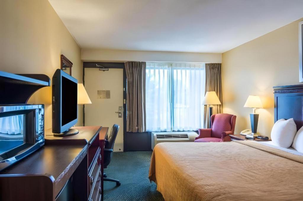 Quality Inn Manassas Exterior photo