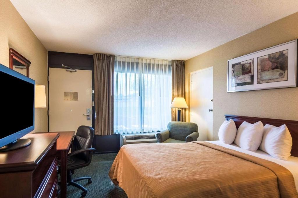Quality Inn Manassas Exterior photo