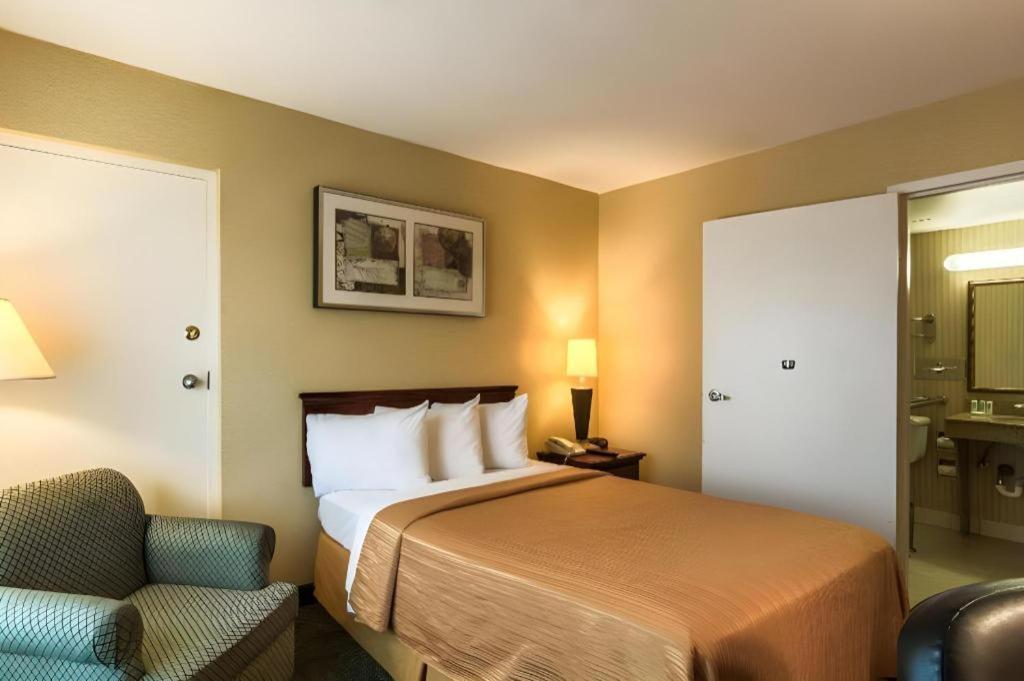 Quality Inn Manassas Exterior photo