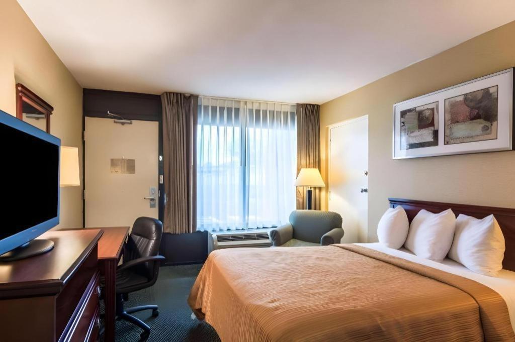 Quality Inn Manassas Exterior photo